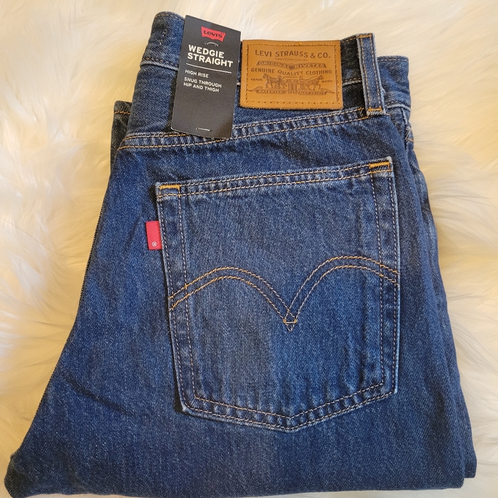 New, NWT Levi's Wedgie Straight High Rise Jeans, Size 27 x 26